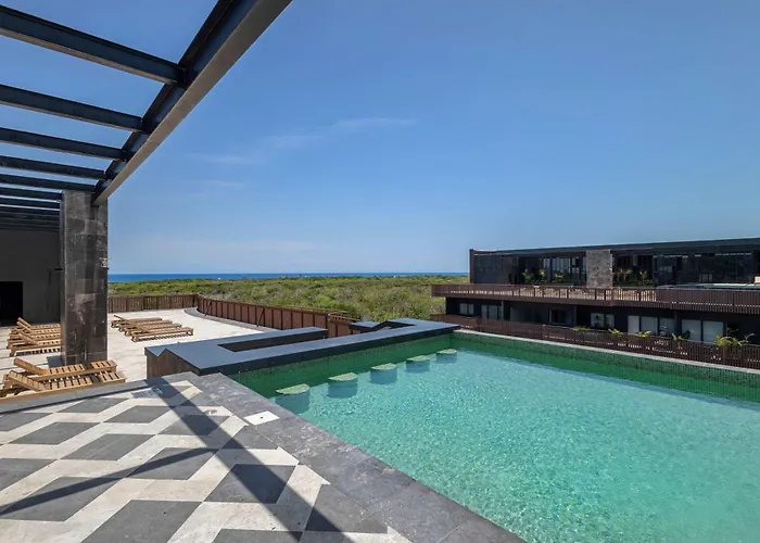 Luxury Steps From The Sea Apartment