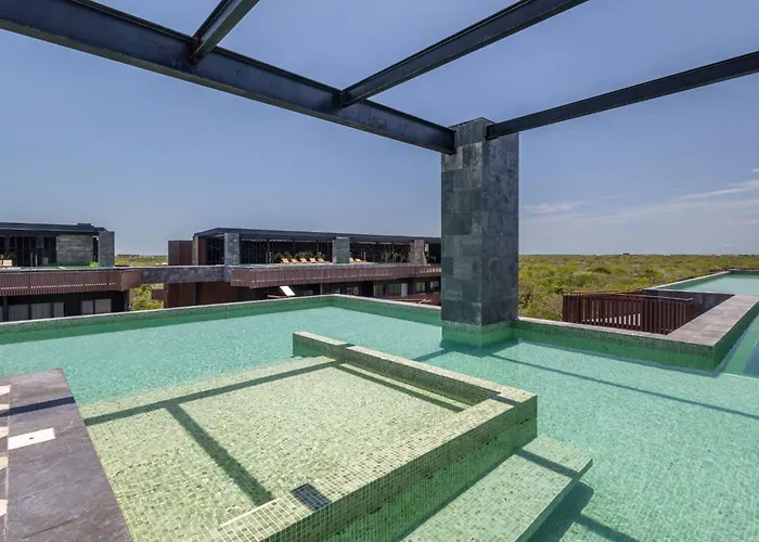 Luxury Steps From The Sea