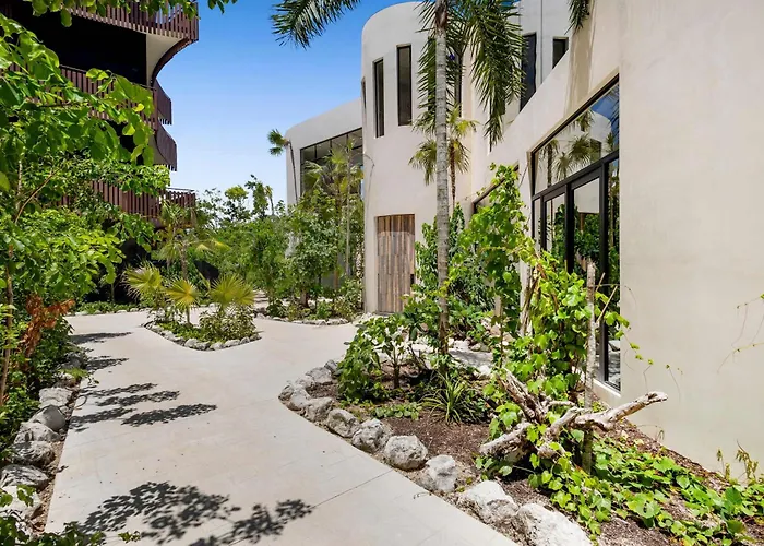 Luxury Steps From The Sea